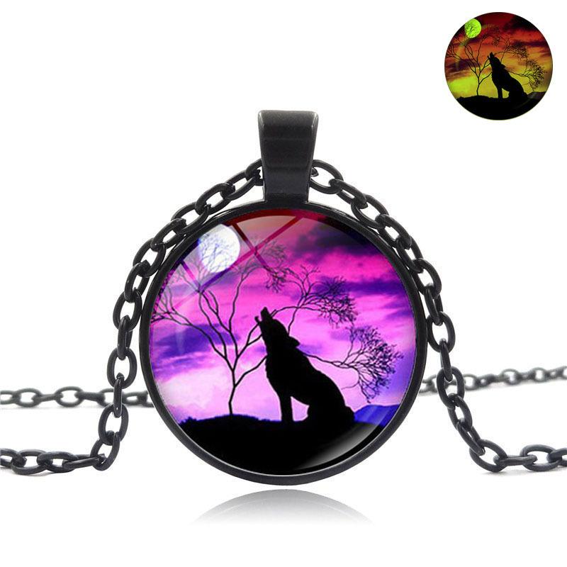 Glowing Howling Wolf Moon Gemstone Pendant Necklace Women's Fashion Versatile Black Sweater Chain