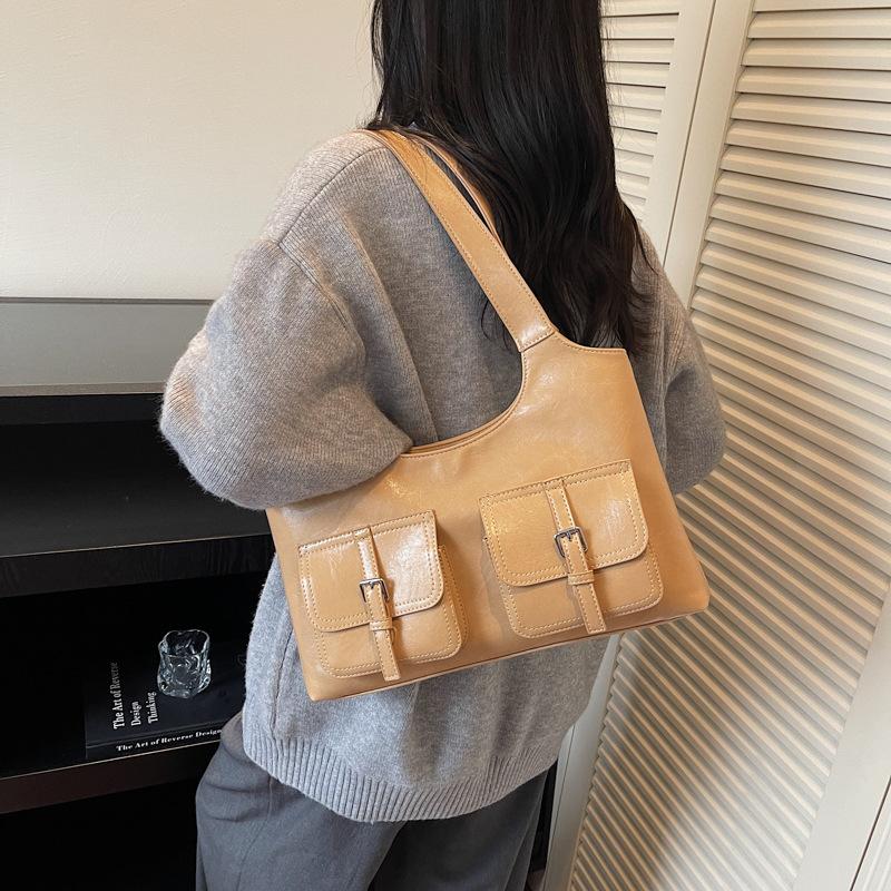 Simple and Versatile Bag Women's Large Capacity 2025 New Autumn and Winter Retro Shoulder Underarm Bag Texture Commuter Tote Bag