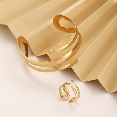 2 Pcs Set Exaggeration Personality Gold Color Spiral Multilayer Bracelet Ring For Women Party Commuting Charms Jewelry Sets Gift