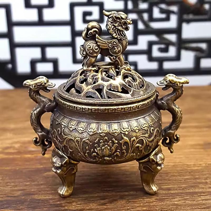 Vintage Alloy Incense Burner Stick Holder Three Legged Hollow Out Mini Sandalwood Incense Burner Tea Ceremony Home Decoration