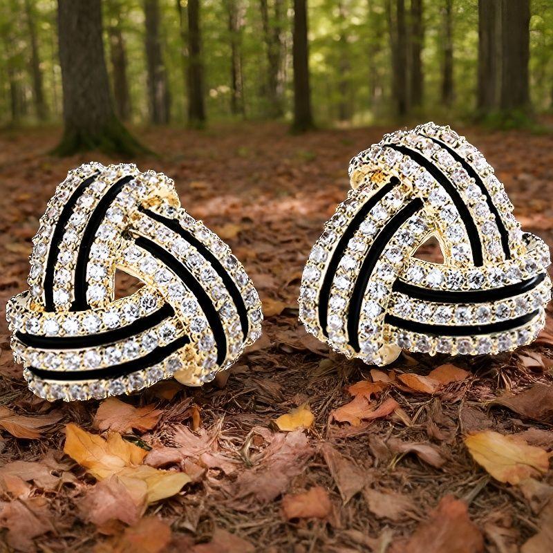 

High end triangle light luxury earrings for women, Korean internet celebrity temperament, personality, trendy commuting Zircon