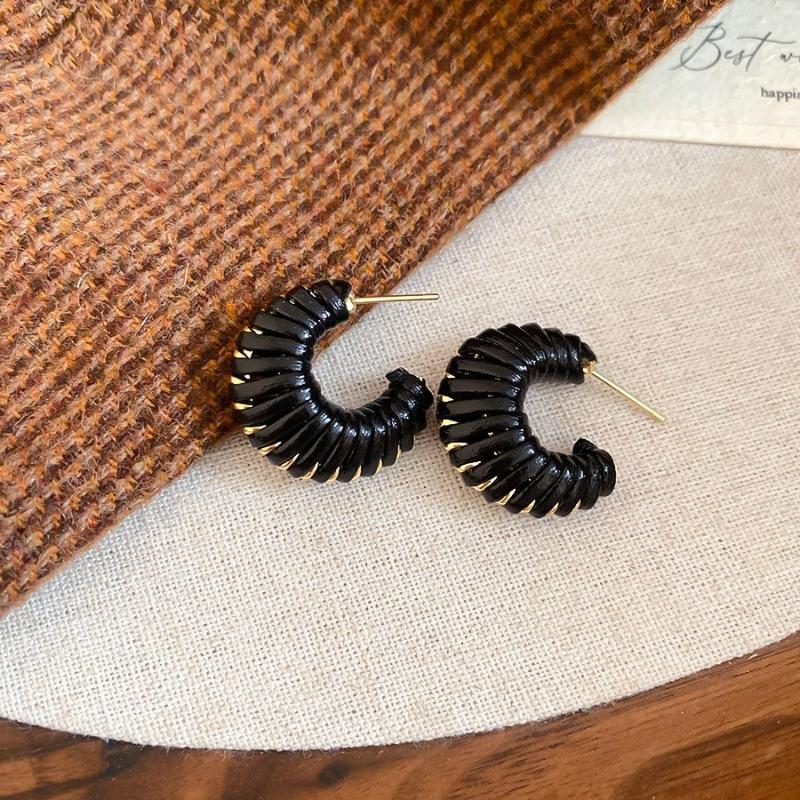 Silver Needle Black Crystal Geometric Stud Earrings Niche Versatile Earrings Temperament Light Luxury Premium Earrings