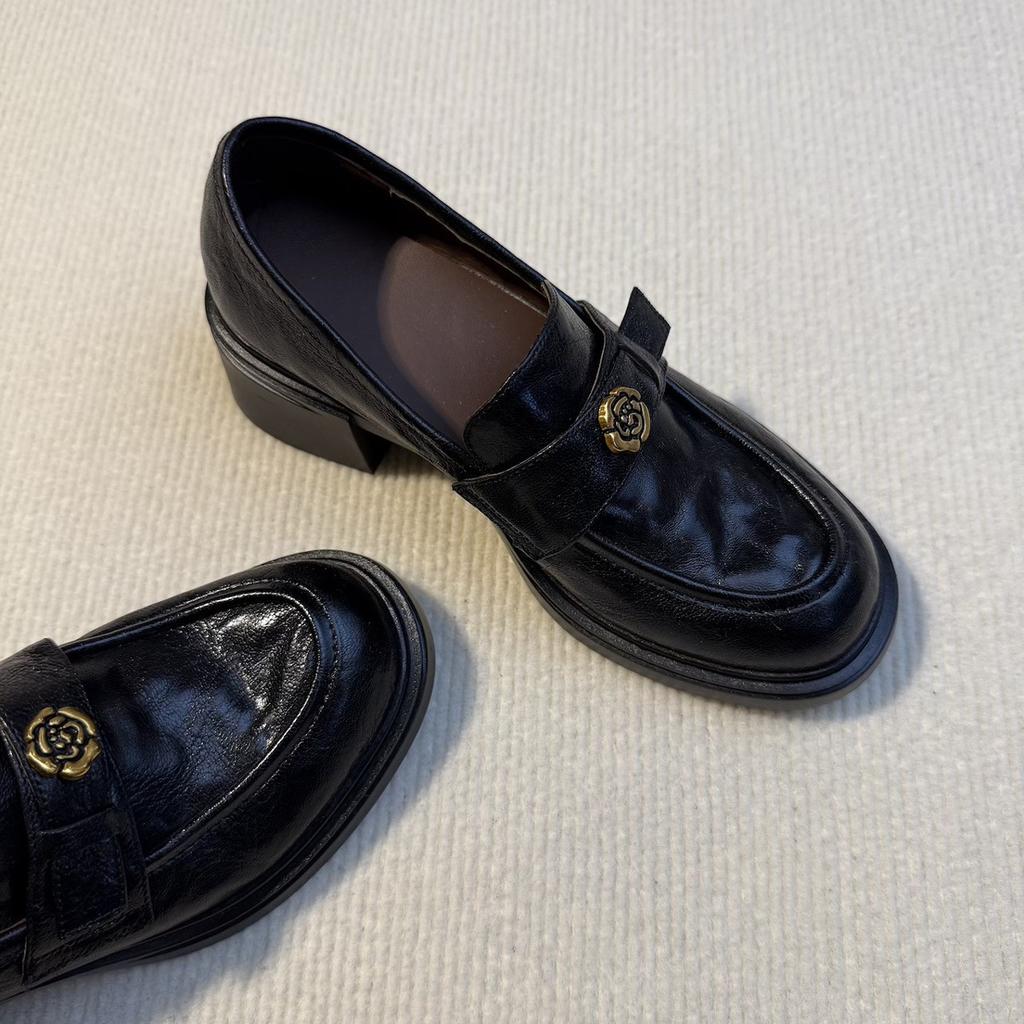 Super Soft Lambskin~ Loafers Women's Camellia Gold Buckle British Style One-pedal Small Leather Shoes Thick-soled High-heeled Single Shoes