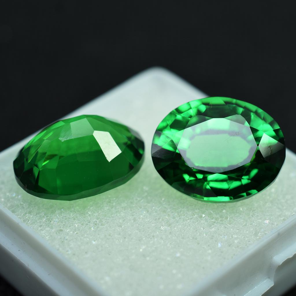 Flawless Ceylon Tsavorite Green Garnet 20 Ct Loose Oval Excellent Shape Gemstone