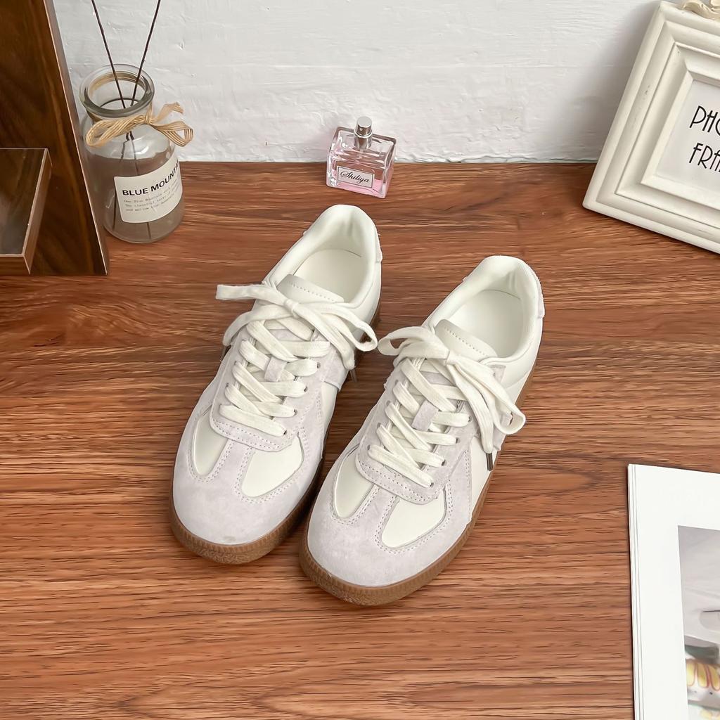2025 spring new thick-soled German training shoes women's comfortable soft soles not tired feet campus wind small fresh flat baseplate shoes