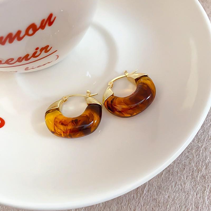 Gold Plated U-Shaped Retro Resin Ear Cuffs - Melaude Versatile Earrings for Women - Autumn/Winter Fashion Accessory