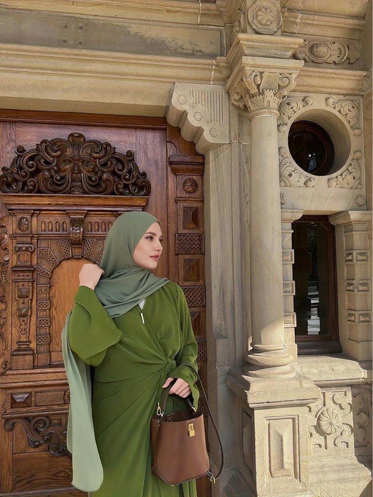 2025 Elegant Middle Eastern Muslim Women's Cardigan Robe for Spring and Autumn