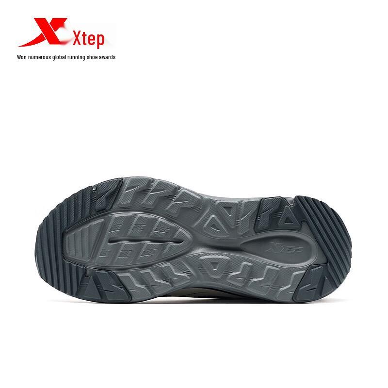 XTEP Men's Fleece-Lined Insulated Running Shoes