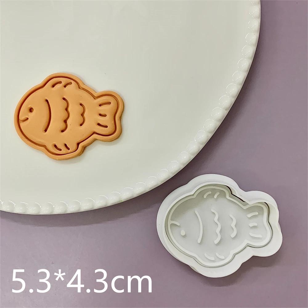 Cute Animal Cookie Embossing Stamp Fish Bear Rabbit Cake Mold Love Heart Shaped Cartoon Biscuit Mold Baking Biscuit Cutters