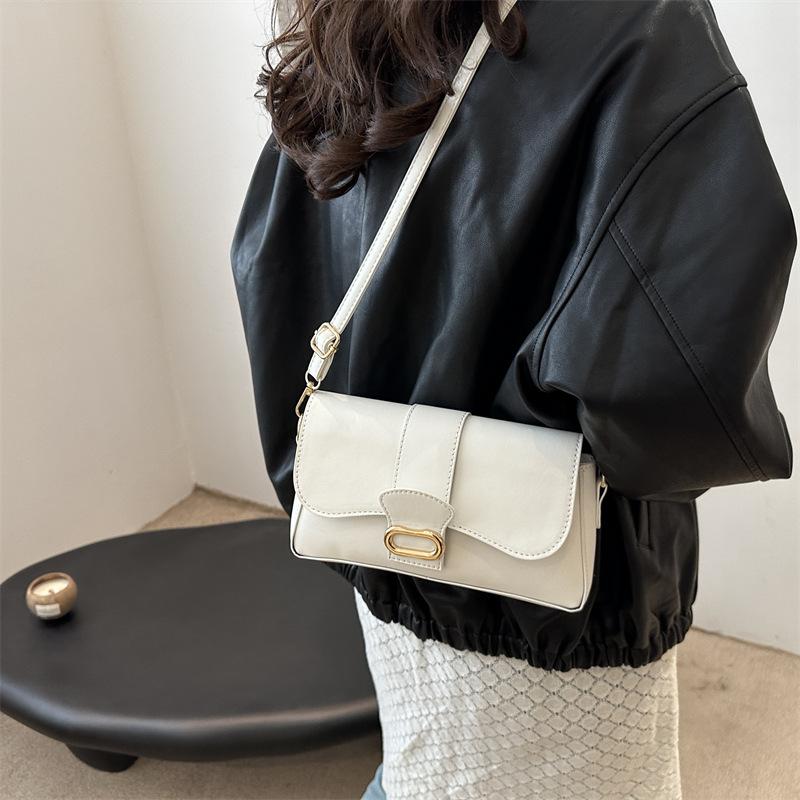 Niche Design Texture Hand Bag 2024 New Foreign Style Simple Casual Foreign Style Personalized Shoulder Armpit Messenger Bag