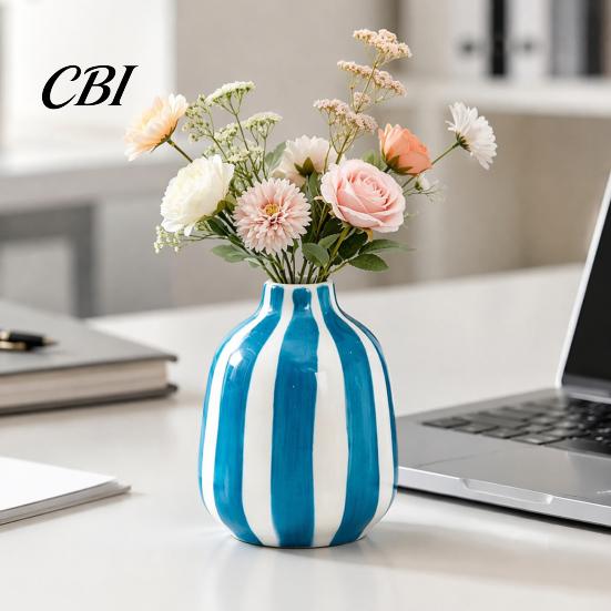 Décoration en Céramique Élégante pour Lieu de Mariage Vase Rayé, Porte-Fleurs Minimaliste Décoratif Moderne Vase à Texture Unique Style Maison Salon Bureau