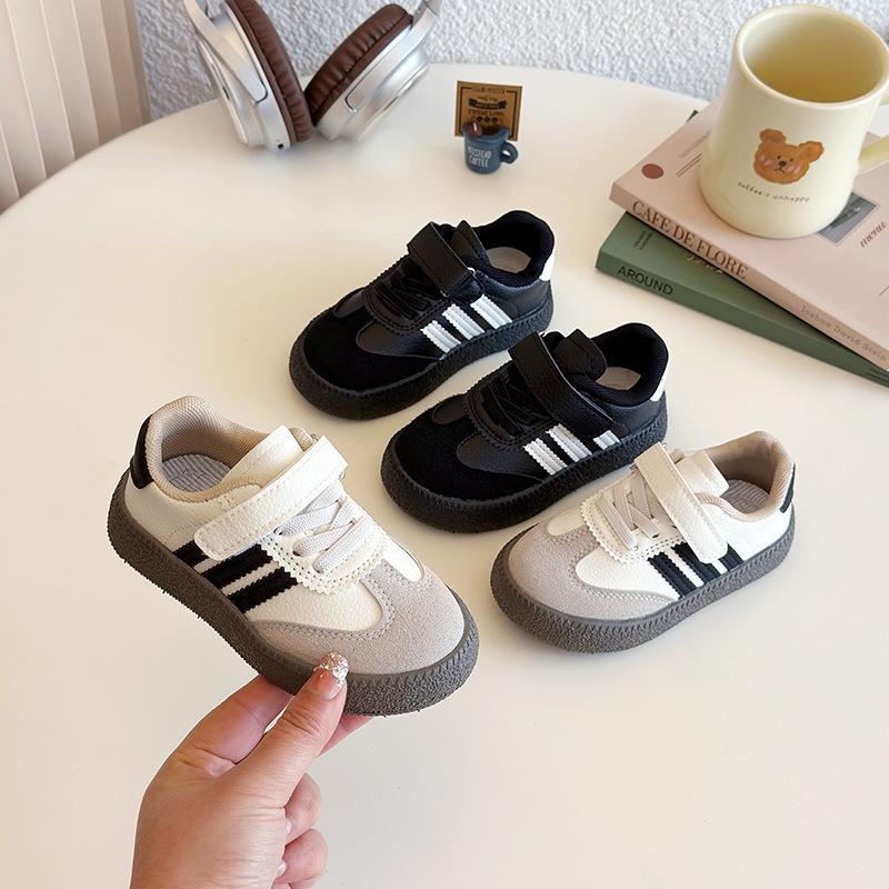 Children's moral training shoes spring new boys' sports shoes casual board shoes girls' little white shoes soft-soled baby Forrest Gump shoes