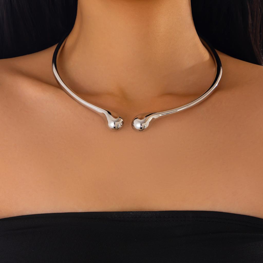 Doplňky Jednoduchý INS Větrný Slitina Hladký Prsten Krátký Choker Obojek Tvar Kapky Vody Lesklý Náhrdelník Ženy