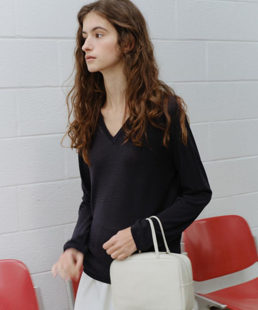 Yulago Tencel Wool V-Neck Knit