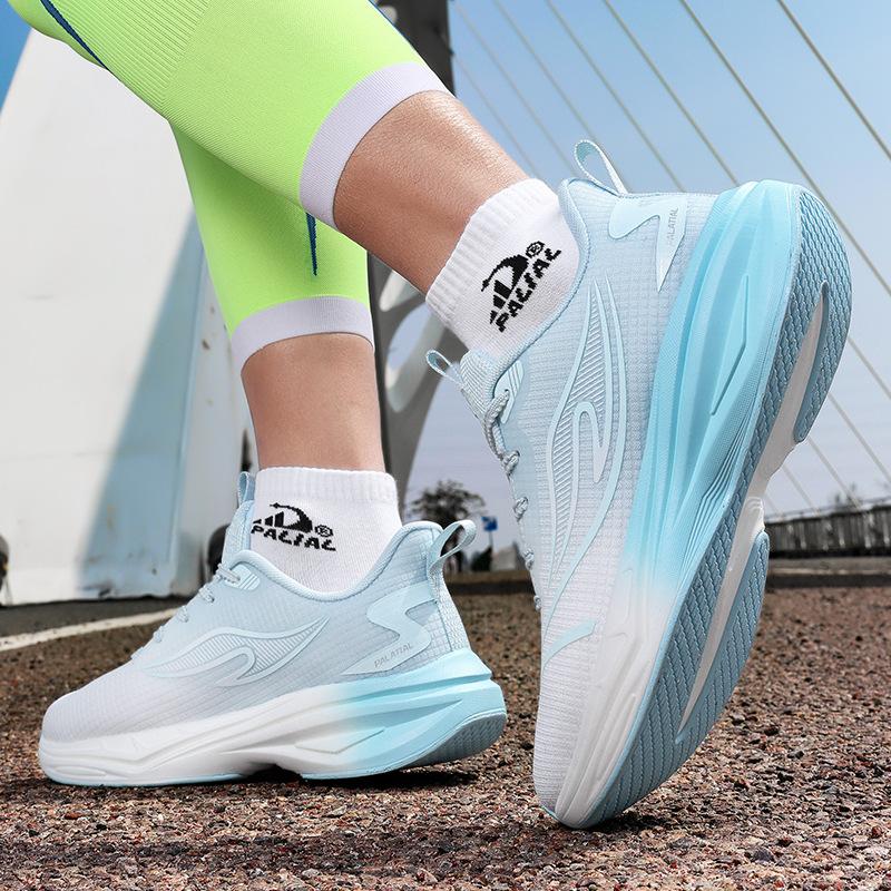 Lightweight cushioning comfortable low-top sneakers racing running shoes outdoor high-elastic training sneakers