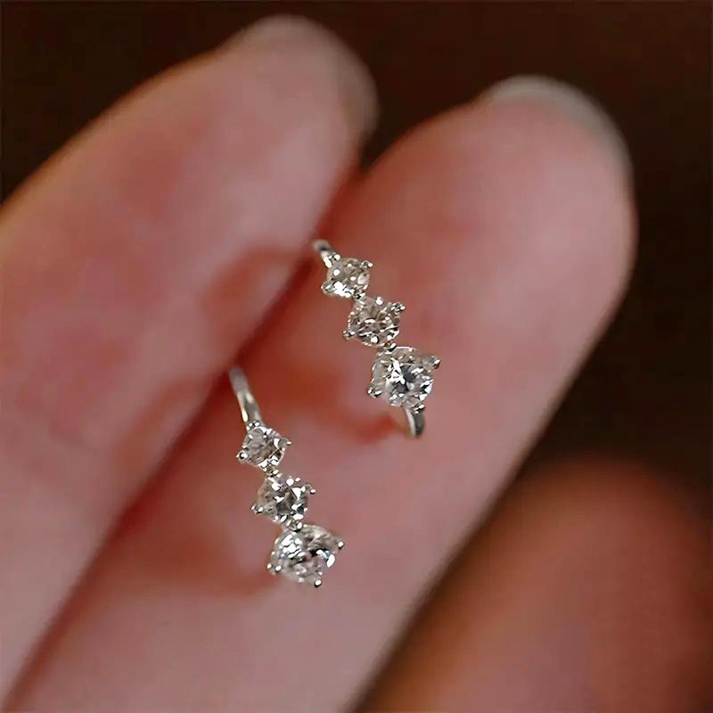 

Huitan Minimalist Loop Earrings with Cubic Zirconia Women Fashionable Daily Wear Exquisite Girl Earrings Piercing Trendy Zircon