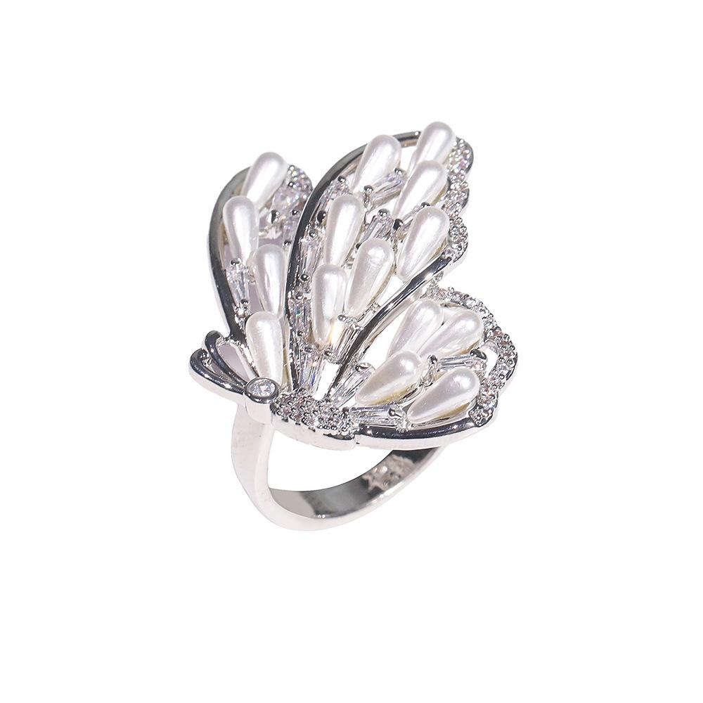 2025 Fashion Hot Ring Zircon Pearl Butterfly Closed Ring Luxury Flash Diamond Temperament Joker Ring