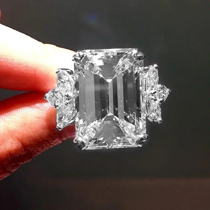 Novel Style Women Rings for Party Transparent Cubic Zirconia Temperament Lady's Finger Fashion Jewelry New Arrival