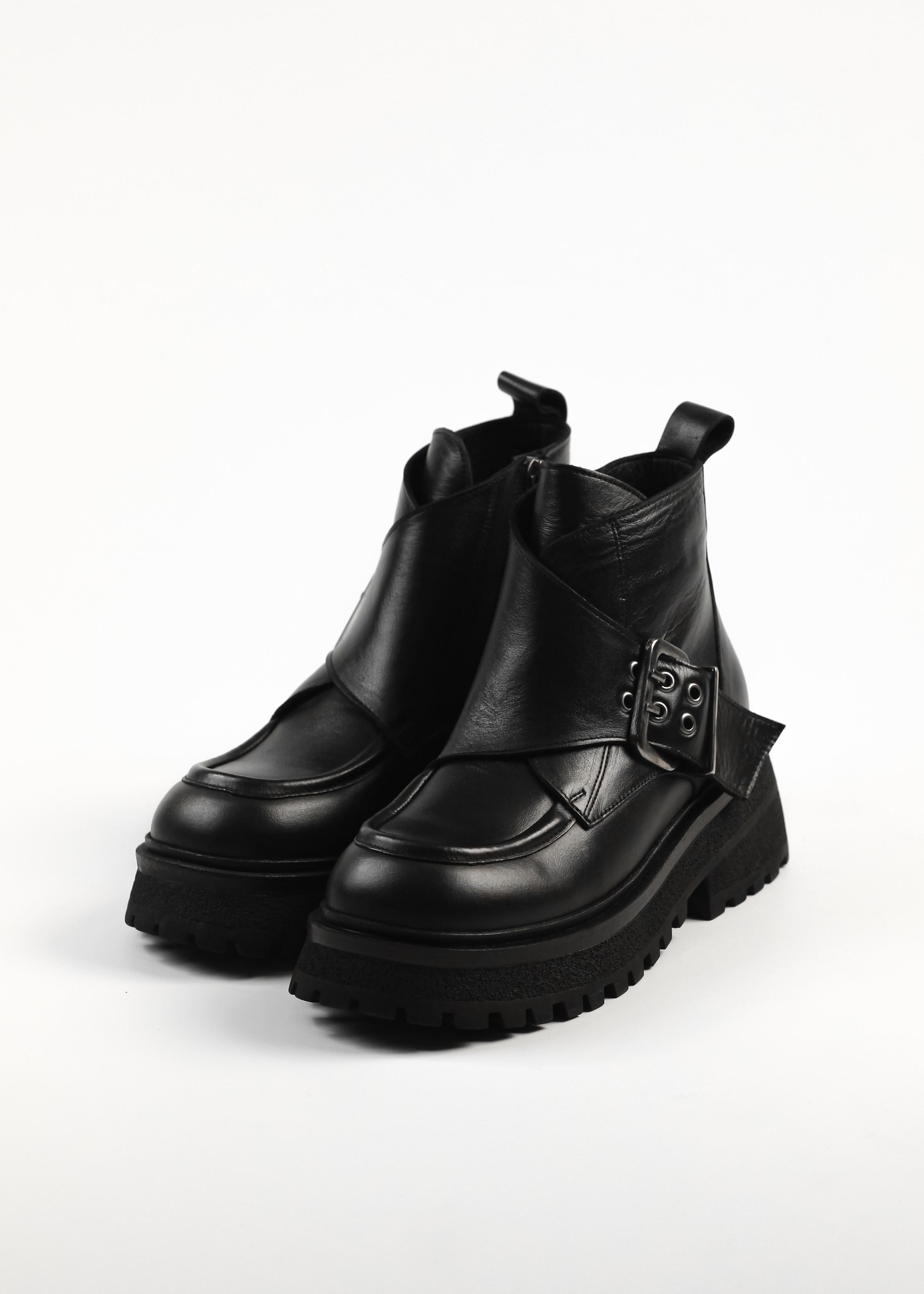 

Осінні черевики Guero 1923029 36 Чорний шкіра 39 чорний