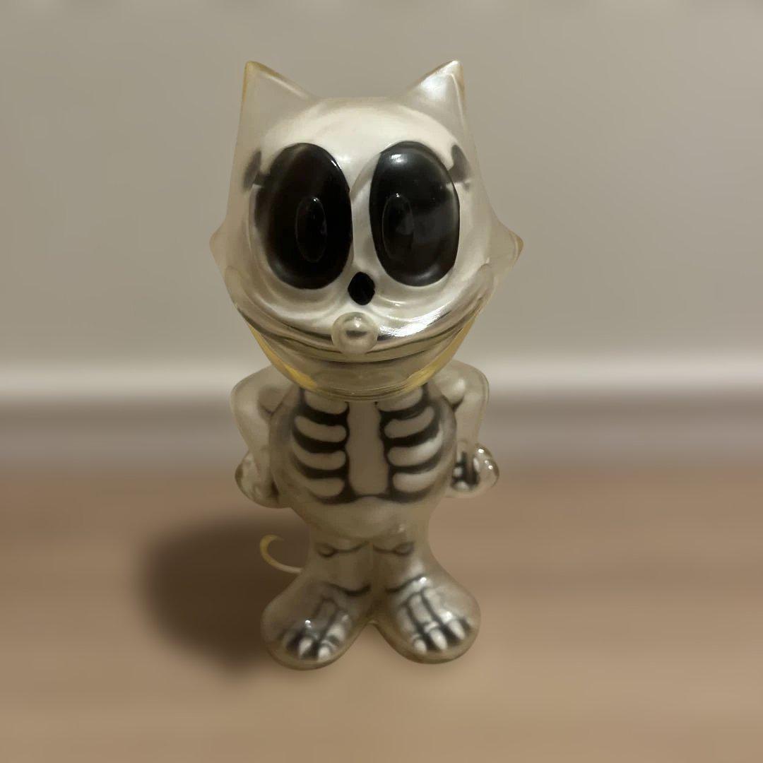 

[Б/У] SECRETBASE FELIX Felix Secret Base