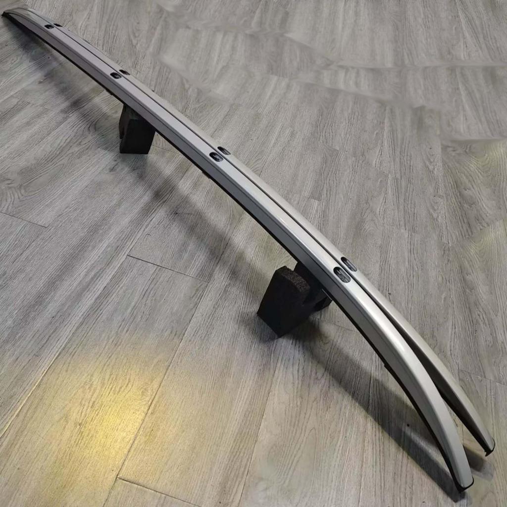 Toyota Highlander & RAV4 2022 Roof Rack with Original Screw Design for Easy Modification