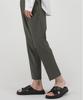Keomeonseutaendadeu Relaxed Tapered Fit Crop Slacks [Khaki Gray]