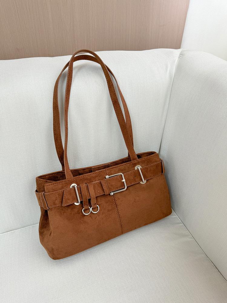 

Korean version of the new women s shoulder bag, personalized design, underarm bag, high-end women s niche PU fashion portable small square bag