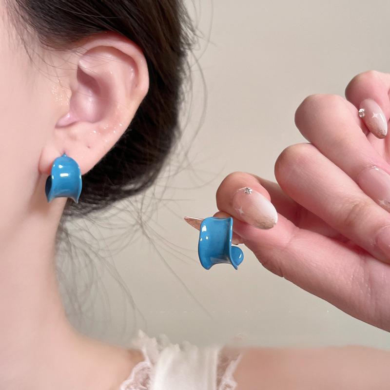 Silver Needle Drip Oil C Shape Spray Paint Earrings Cream Commuter Versatile Ins Wind Stud Earrings Fashion Premium Earrings
