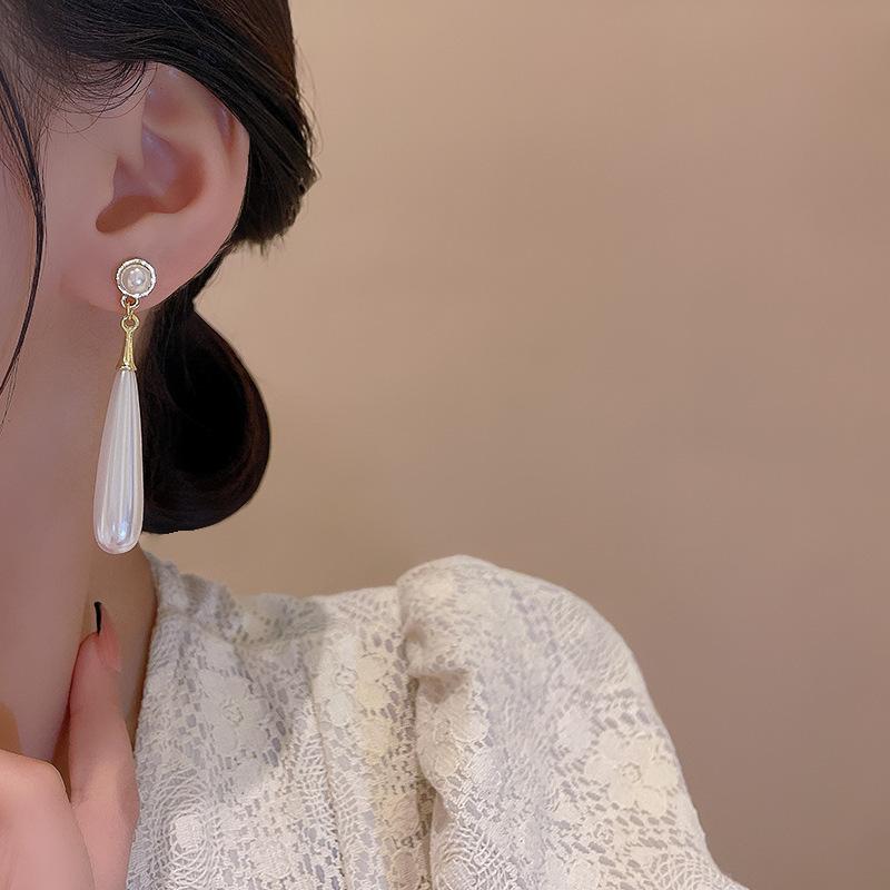 Simple Water Droplet Pearl Dangle Earrings for Women Wedding Party Elegant Round Drop Earrings Long Geometry Vintage Jewelry