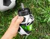 Zusammenklappbare Fußballflasche
