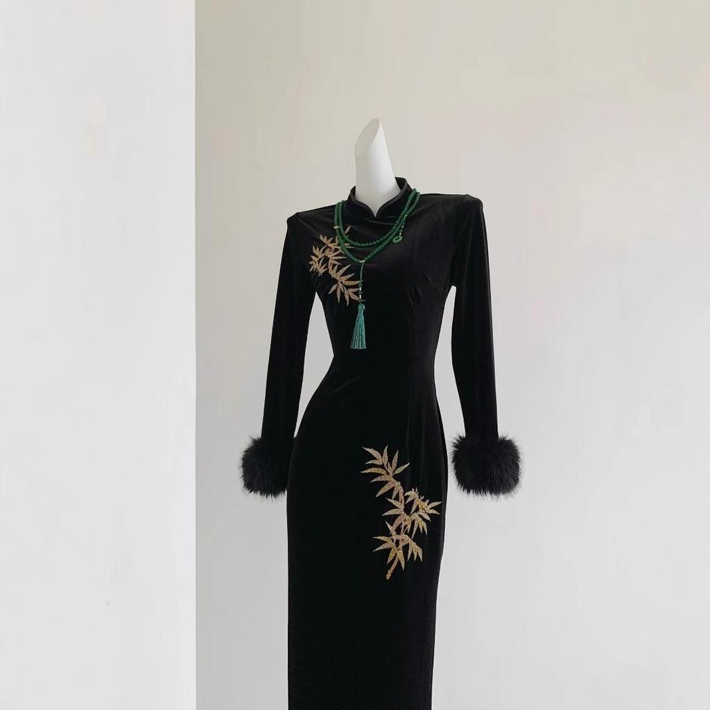 High-End Embroidered Velvet Cuff Wool Cheongsam Dress