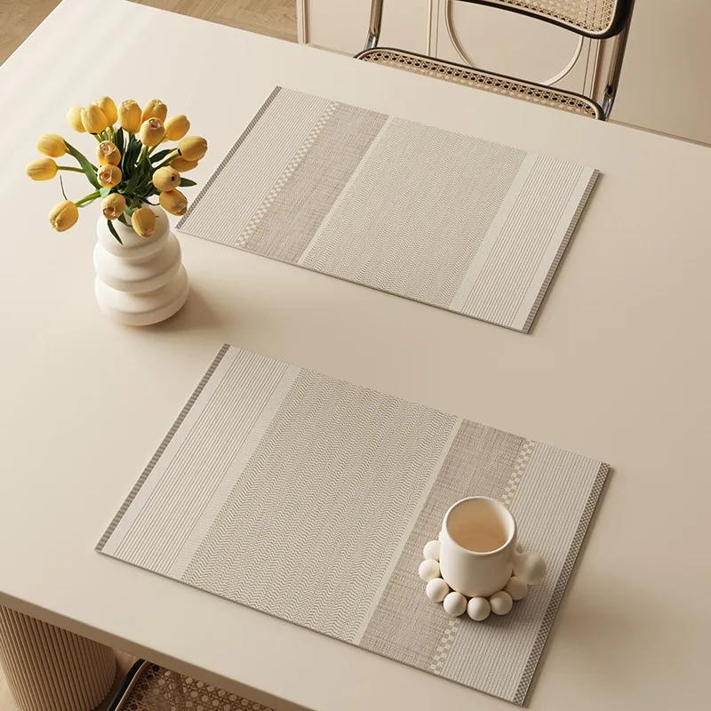 

Luxury PU Leather Waterproof Oilproof Placemats, Heat-Resistant Table Mats for Dining, Small Plate Mats for Hotel or Home Use 40x30cm 1pc