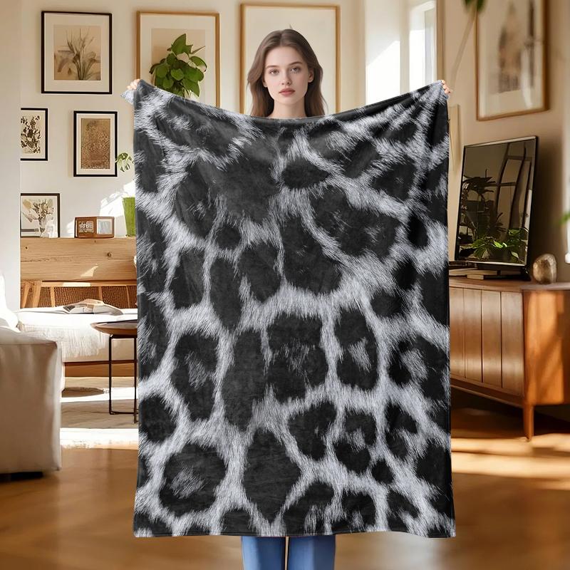 Black and white animal pattern, suitable for home and office use, camping, ideal gift for family and friends, Halloween 130x150cm