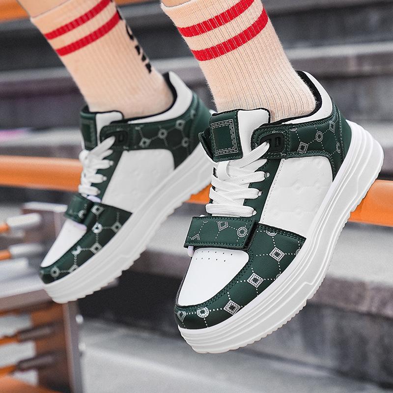 

Couple little white shoes ultra-light large size 48 board shoes versatile Jinjiang casual sports shoes non-slip thick-soled men s and women s shoes 48