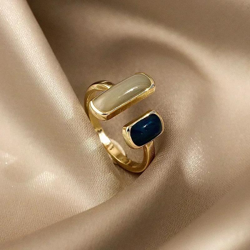 New Simple Daisy Flower Open Rings for Women Metal Style Hollow Petals Silver Color Trendy Finger Accessories Fashion Jewelry