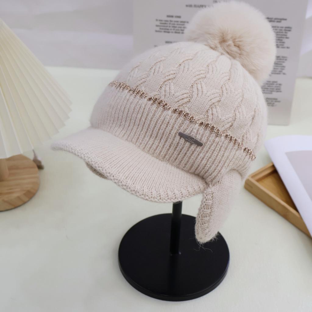 Hat Women's Winter Fleece Warm Wool Hat Windproof Hairball Duck Tongue Knitted Hat