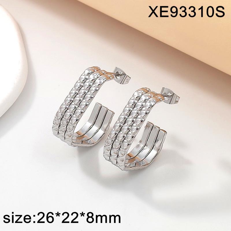 European Titanium Steel Gold-Plated Geometric C-Shaped Earrings: Luxurious High-End Fashion for Women