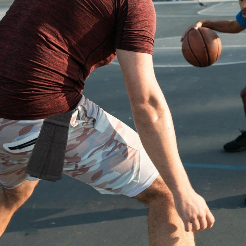 2er-Pack Quarterback-Footballfeld-Handtücher mit Verschluss, Mikrofaser-Sporthandtücher, Baumwollhandtücher, Football-Zubehör