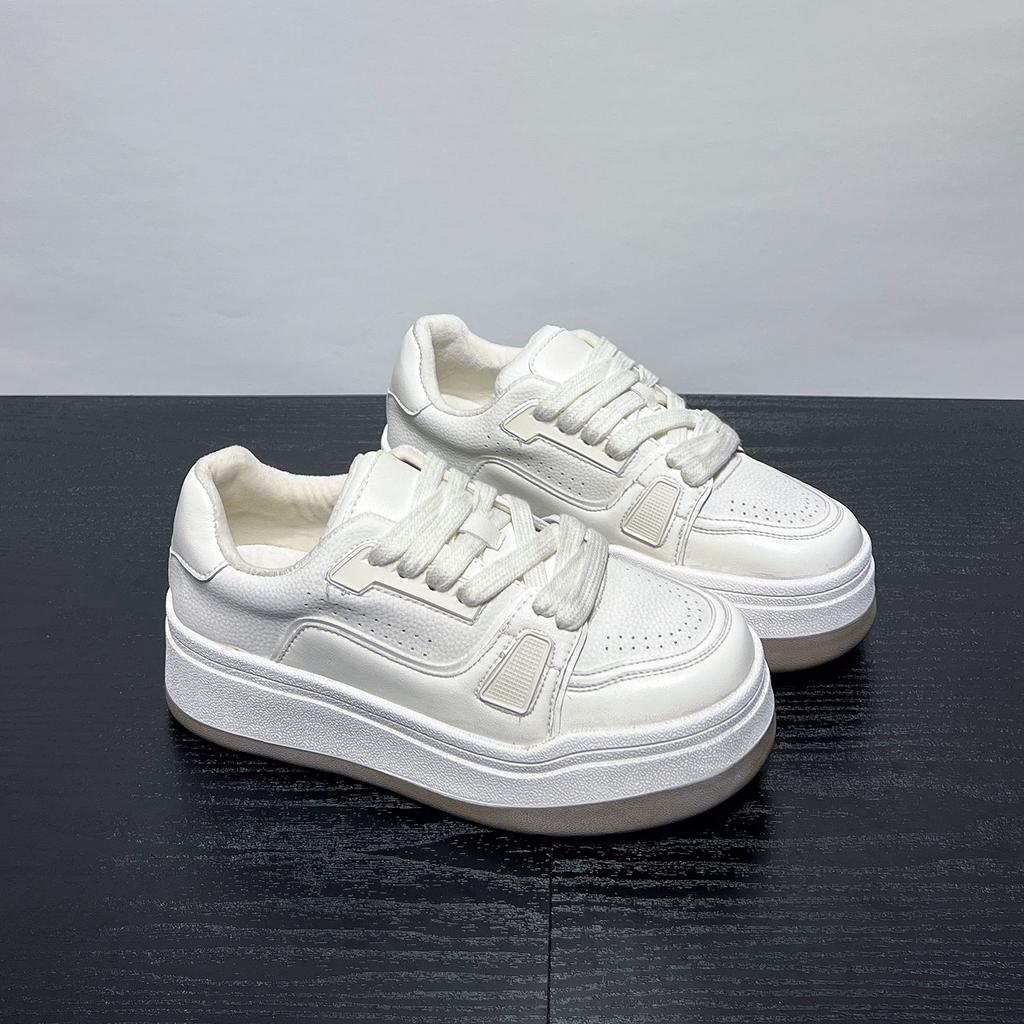 Thin velvet little white shoes women's winter leather thick baseplate shoes new versatile velvet sports and leisure shoes