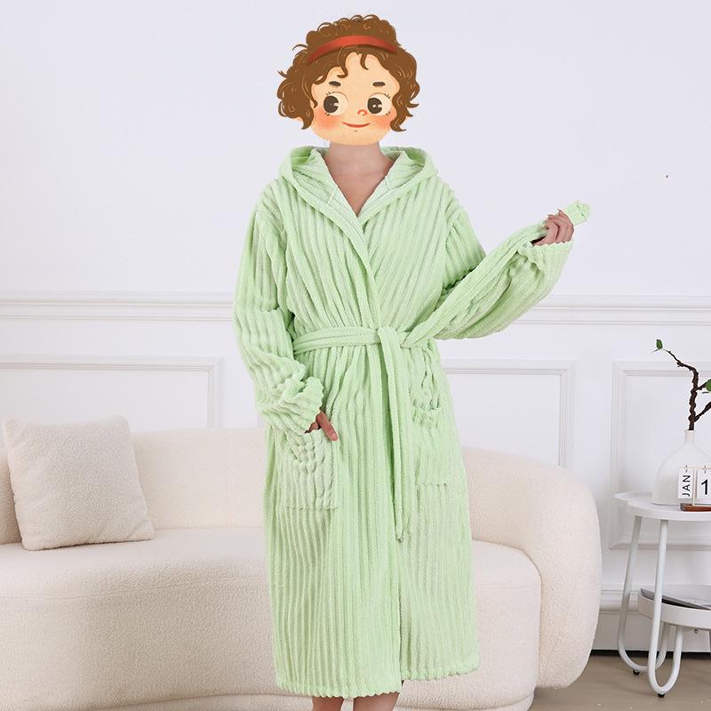 

Халат из кораллового флиса с капюшоном: Мягкий, Впитывающий, Плотный, Длинный Халат для Взрослых - Идеально подходит для Осени и Зимы One size зелёный