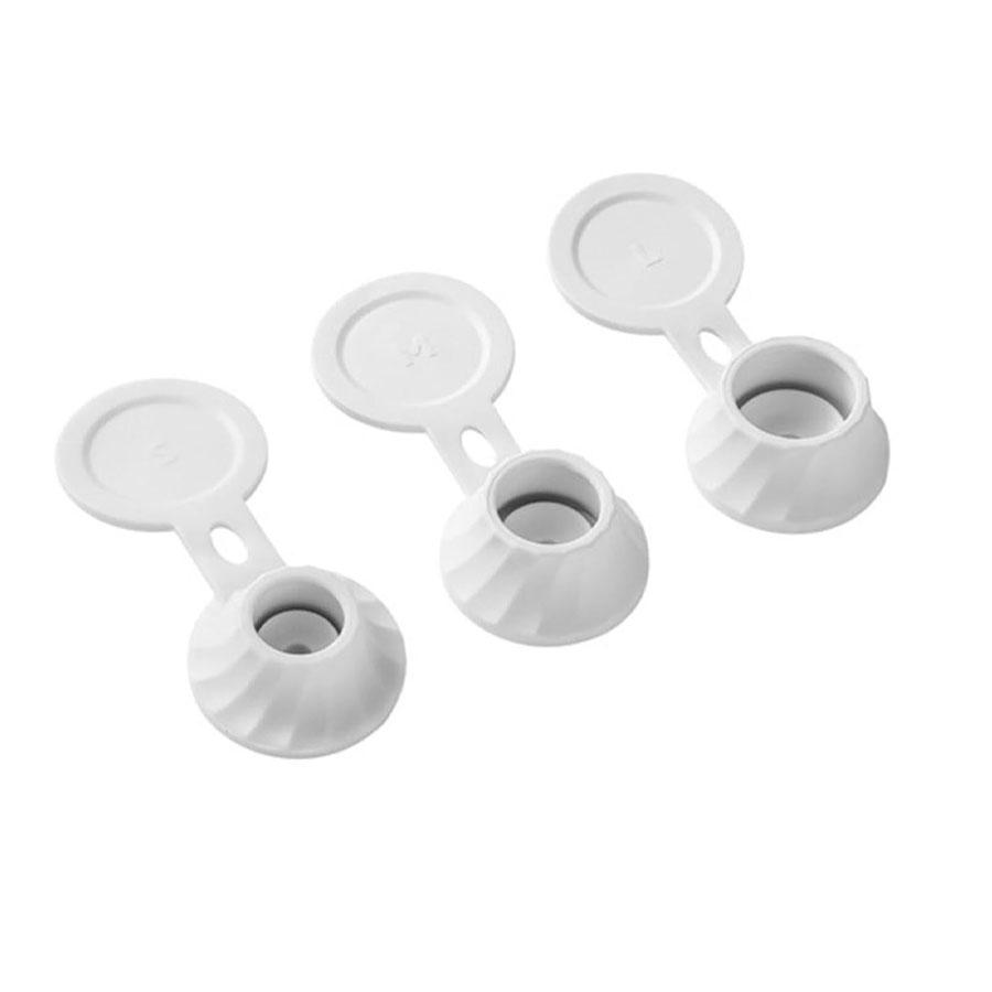 Three-Pack Bottle Caps Suitable for Shampoo, Shower Gel, And Dishwashing Liquid in Various Sizes for Upside-Down Use.