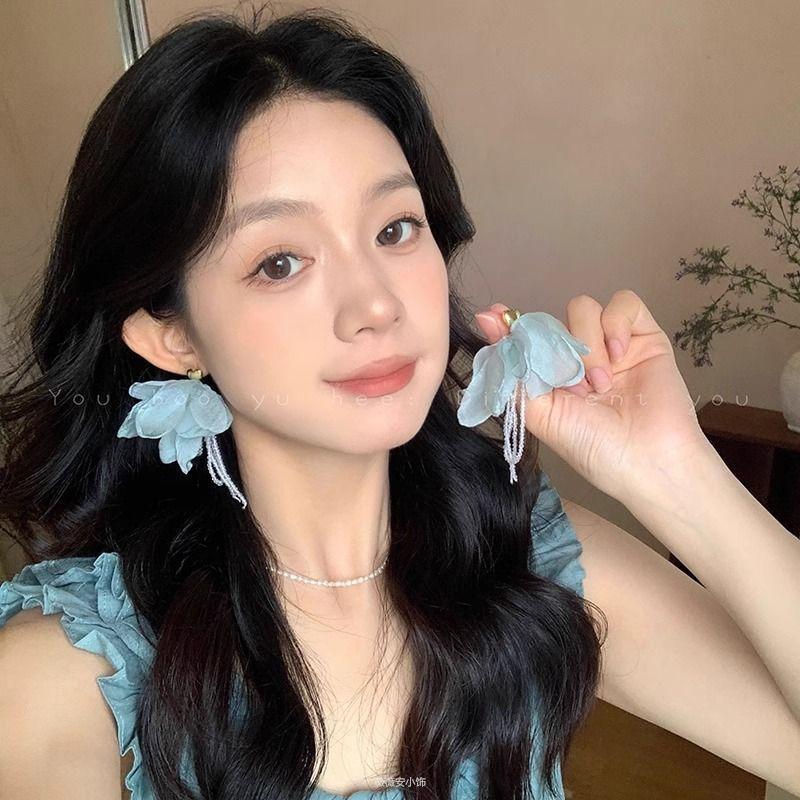 Love flower bow fringed earrings sweet temperament versatile stud earrings fashion niche high-end earrings