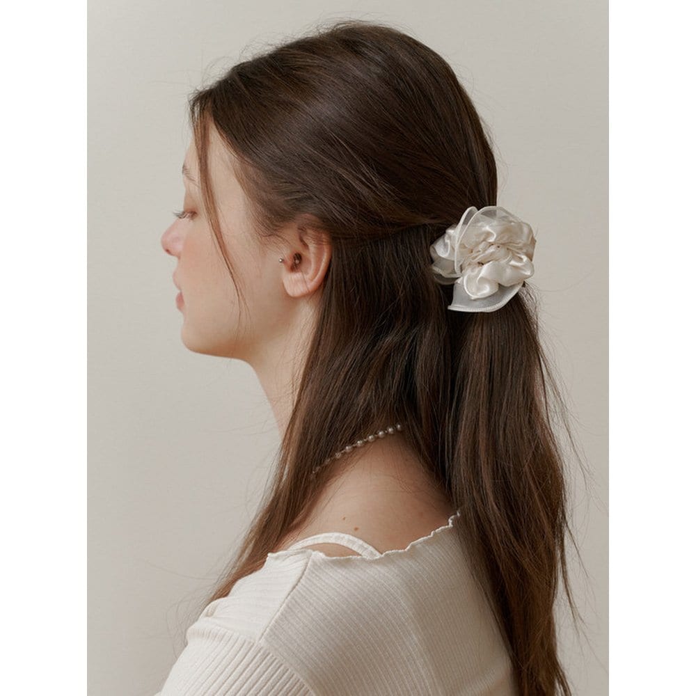 

Романтическая сетчатая кружевная резинка-скранч - кремовая