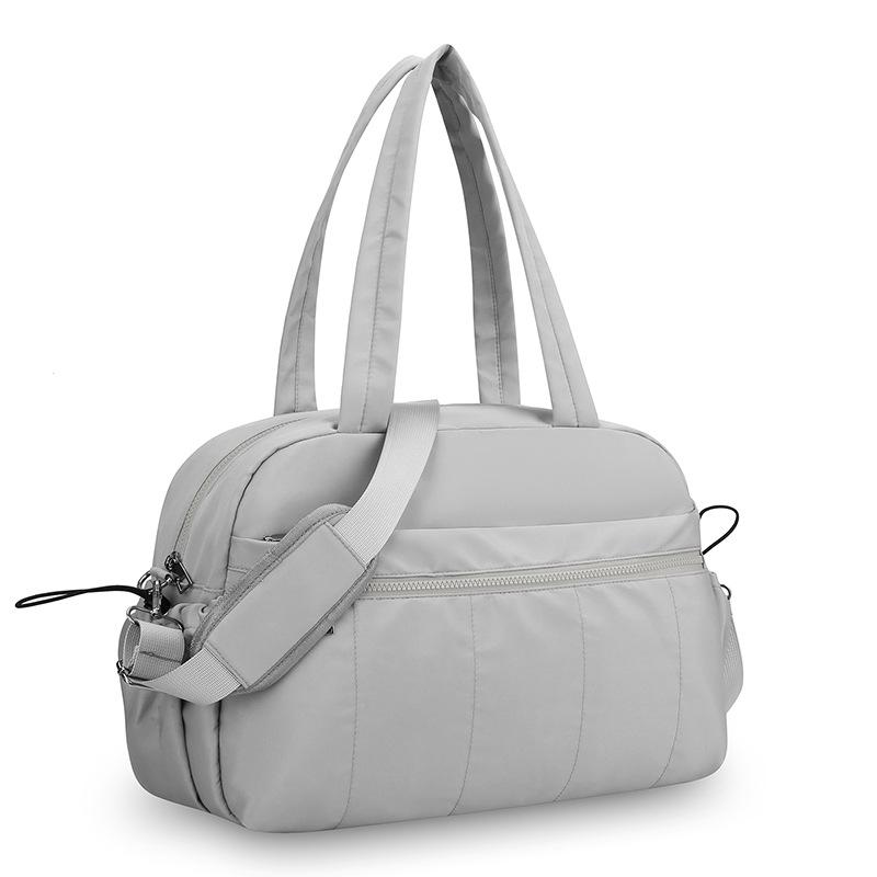Large Capacity Gym Duffel Bag for Women, Water-Resistant Sports Travel Bag with Shoulder Strap and Multiple Pockets