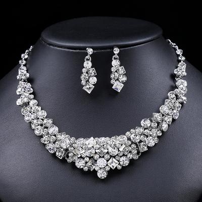 Retro Court Style Exaggerated Decoration Necklace Female Short Personality Spring And Summer Matching Jewelry Trend Light Luxury