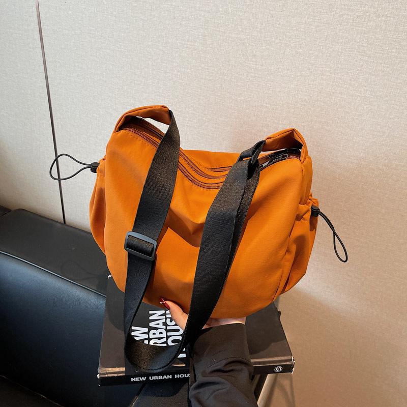 Canvas bag lazy wind large capacity bag women 2025 new simple casual messenger bag dumpling bag