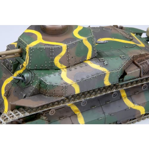 FineMolds 1/35 Military Series Imperial Japanese Army Type 89 Medium Tank (Type B) with Cargo Load, Plastic Model Kit FM62