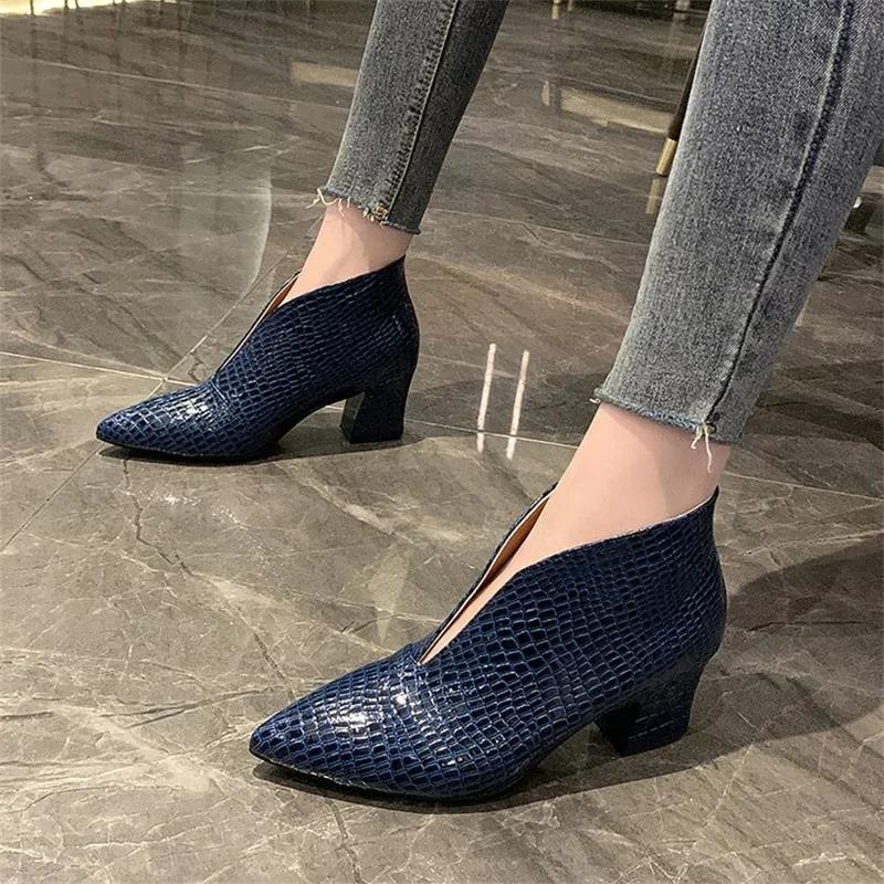 Pointed Toe V-mouth Patent Leather Ankle Boots Women's Stiletto Autumn New Snakeskin Pattern Boots Are Thin Leather Boots
