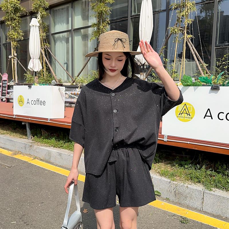 2025 Women's Trendy Casual Summer Two-Piece Set: Short-Sleeved Top & Slimming Shorts