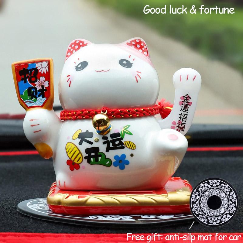 Gatto Fortunato Ceramica Alimentato a Energia Solare Maneki Neko Braccio Ondulante Gatto che Invita la Fortuna con Tappetino Auto Decorazione Scrivania Fascino Regalo